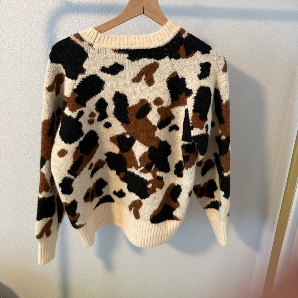 B. Young Women's Cream and Brown Cow Birch Jacquard Patterned Sweater Size L - Picture 2 of 3